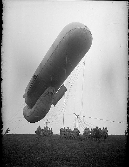 fesselbalon-V-brongelówka-fotografowie-wojny-muzeum-wielkopolskie-poznan-